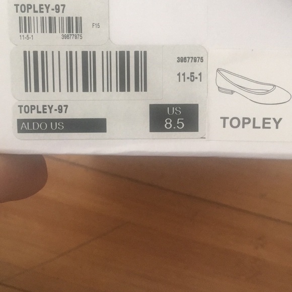 Shoes - Picture 4 of 4